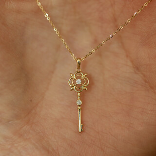 Only pair of gold key pendant s925 silver high-end light luxury niche design k gold necklace women's 2025 new style