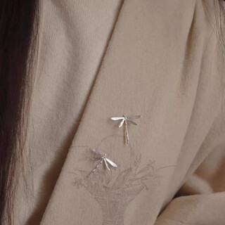 Kzd old phoenix dragonfly brooch, exquisite and small corsage, pure silver, unique feeling pin, sweater dress accessories, dragonfly touch of water, brooch of the same style as lao fengxiang