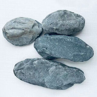 Fish tank stone ornamental stone aquarium decoration stream bluestone piece landscaping water and land tank original size fish shrimp turtle fake 80 tank size with 25 jin jin equal to 0.5 kg 10-12 pieces