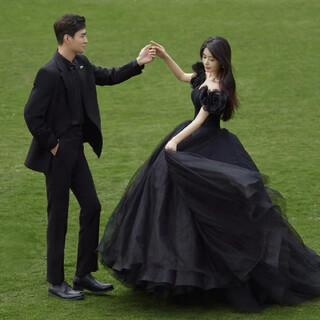 Wutuo black evening dress, elegant and high-end atmosphere, travel photography, fugitive princess, forest style lawn black gauze photography, gauze ceremony, fine women's dress, one size fits all