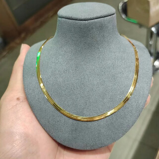 Langqing lao phoenix gold store snake bone chain 18k gold titanium steel women's autumn and winter necklace light luxury niche 2025 new lock gold