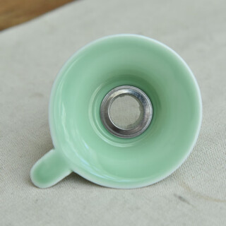 Hanqingtang creative goldfish tea strainer longquan ceramic kung fu tea set accessories celadon lotus tea strainer tea strainer plum blossom tea strainer single tea strainer di kiln plum green