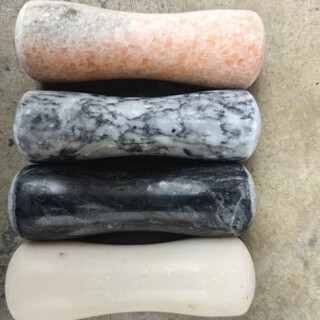 Meikejie natural marble garlic pounding artifact household manual garlic pounding machine garlic pounding machine garlic jar pounding garlic press bowl garlic mortar big sale red stone hammer (suitable for home)