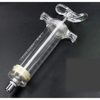 Plastic steel syringe is used for livestock and veterinary medicine for vaccine injection and cattle and sheep breeding equipment. plastic steel syringe (10ml)