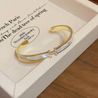 Quamer temperament letter open bracelet light luxury niche exquisite bracelet female sense 2025 new bracelet bracelet with gold