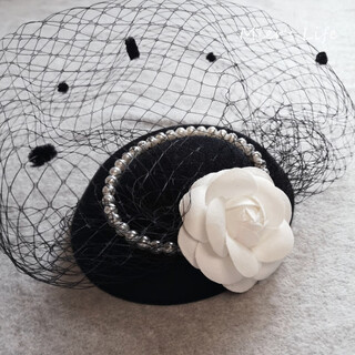 Ajld small hat headdress black camellia mesh french hepburn retro cheongsam dress dinner children's catwalk pearls with white flowers on the black hat