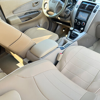 Shiganu is suitable for beijing hyundai old model tucson armrest box 2009 model modified 10 tucson special 13 model center armrest beige raised and extended + dual power supply + usb fast charging wood + super removable leather_hyundai tucson_2006-2013 models