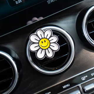 Yusenyi automobile ins cute sunflower car perfume women's aromatherapy diffuser plaster air conditioner air outlet decorative ornaments sunflower smiling face (gypsum air outlet)