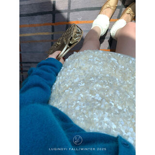 Lu qingyi's original bing rui retro french sequined skirt for women in autumn and winter, versatile a-line skirt, apricot (second batch) s for photo shoots