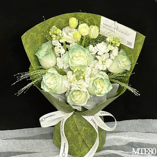 Huawang flower express flower gifts scottish green roses birthday gifts for girlfriend and wife bouquets delivered in the same city i really love you 6 scottish green roses | mte80