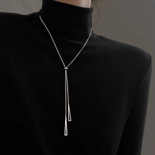 Waiting for summer, waiting for you korean version of ins women's light luxury niche design autumn and winter sweater necklace new sweater chain accessories hot style silver pull triangle necklace