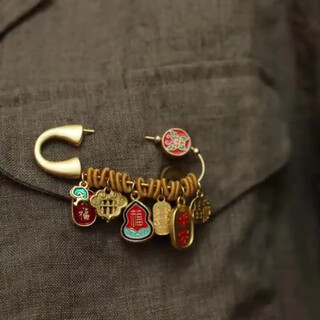 Putuo mountain ruyifu brand brooch, ancient sand gold brooch, baby brooch, portable pendant, niche design brooch, real place of delivery: putuo, zhoushan