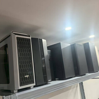 Шасси powertrain thunder Шасси atx Настольное шасси huntkey gs450c Прозрачное боковое шасси mid-tower atx Б/у в разобранном виде (только для сборки и сборки, единичные экземпляры не поставляются)