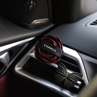 Yusenyi original handmade high-end retro red small fragrance camellia butterfly car aromatherapy outlet decoration car supplies xiaoxiangfeng camellia-dark gold butterfly default no man's land rose need other flavors remarks 1g