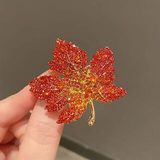 Lion orixing red maple leaf brooch high-end women's light luxury atmosphere with coat high-end exquisite niche gift to leader teacher wife high-end red maple leaf