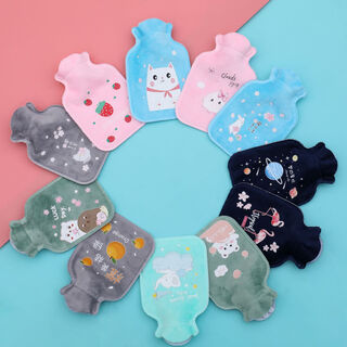 Winter plush water-filled hot water bottle cartoon mini velvet hot water bottle student dormitory portable water-filled hand warmer random priority delivery - small size 17*11cm