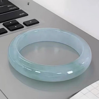 Menbin lao fenghuang gold store ice nuo jade jade bracelet white moonlight jade bracelet glowing green girl jadeite lao fengxiang bing nuo 8mm to gather wealth in the year of the snake lao fengxiang 56 ring mouth suitable for 90-106 jin jin is equal to 0.5 kg
