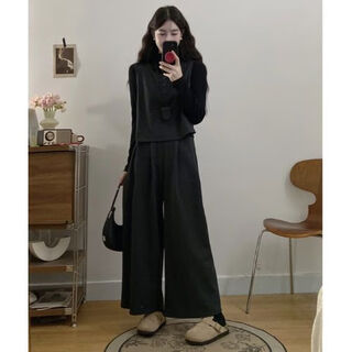 A complete set of the same style as xiaohongshu’s slightly chubby suit for spring, a light and delicate french-style vest and a wide ++2025miumiu square and decent suit l