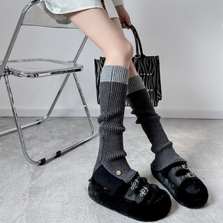 Comic soul internet celebrity sweet japanese knitted color-blocked leg covers for women, slim, versatile and warm, hot girl autumn and winter mid-calf pile socks, gray and light gray (main picture) one size fits all -