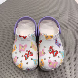 Crocs (crocs) classic butterfly print children's shoes for boys and girls clog211255-0wv chalk color 33/34