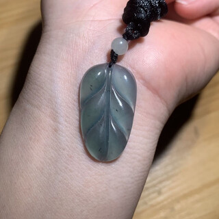 Fat donglai jade dangerous material landscape deer buddha guanyin dragon phoenix unicorn horse cow dog chicken smooth sailing leaf bare stone genuine leaves randomly