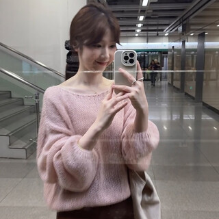 Su yuwei's korean style outfit with pink milk fufu soft waxy sweater for women. beautiful early autumn lazy sweater top. pink sweater. follow the store - free shipping insurance s (80-95jin jin is equal to 0.5kg)