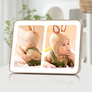 Yusen yi washed the photos and made them into photo frames and set the table. printed baby photos. crystal set table to make wedding photo album ornaments. two squares of champagne gold-horizontal version. the table was 7 inches 12 points 7x17 points 8cm.