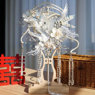 Fantasy new chinese style bride's wedding fan, blue wedding fan, holding flowers, happy fan, diy xiuhe clothing finished product, ruoyan silver stars, god-given inlay gift box, finished fan stand