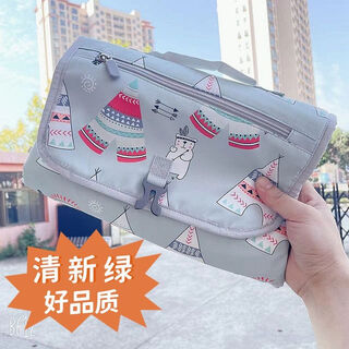 Portable baby changing pad, waterproof oxford cloth urine barrier, portable tissue paper diaper storage mommy bag, green portable baby changing pad