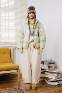 Octopusme black hooded lightweight down jacket women's autumn and winter short warm bread jacket light green m