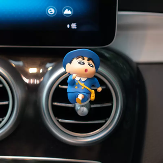 Yusenyi genuine crayon shin-chan car ornaments, car interior accessories, car air conditioning vents, aromatherapy perfume, high-end car accessories, school uniform shin-chan air vents 1g