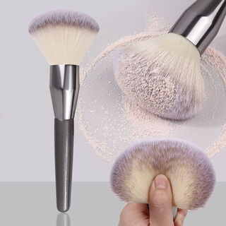 Soft large loose powder brush for beginners, portable blush brush, facial powder brush for daily touch-up, 0 pieces
