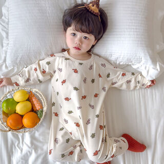 Baby sleeping bag, baby spring and autumn style, all-season anti-kick quilt, pure cotton split-legged one-piece pajamas for boys, girls, and children. milky white dinosaur pure cotton snap-button sleeping bag. size 80 recommended height is about 70-80cm.