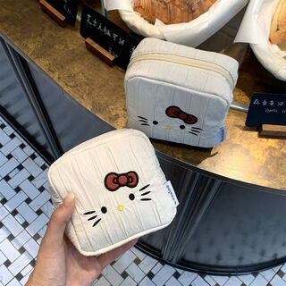 Fantasy cute cartoon aunt towel storage bag small portable student coin purse large capacity sanitary napkin sundries small bag cream white cat small square bag