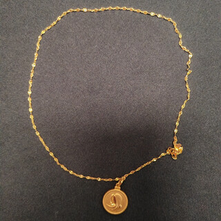 Pure gold round pendant necklace