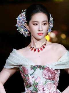 Liu yifei's same style of baby's breath headdress, liu yifei's dinner hair accessory, artificial flower hairpin, castle princess oil painting gift, color widened version on both sides, more exaggerated