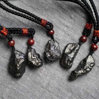 Zhou runxi xinjiang wucaiwan natural iron silicide meteorite raw stone pendant fidelity universe boutique pendant men and women star jewelry randomly shipped about 20 grams