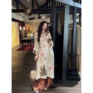 Sanji heihua xidieying positioned multi-craft three-dimensional embroidered blouse looks great for early autumn atmosphere porcelain white s