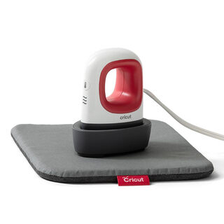 Cricut easypress mini heat press with heat press pad (8 x 10)