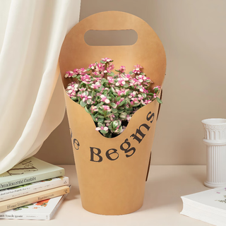 Noble and elegant, a pot of golden branches and jade leaves