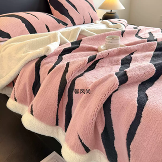 Rsrddy nordic style versatile double-sided velvet blanket office sofa lunch break small blanket thickened hepburn living room leg blanket double layer lamb velvet hepburn-apricot powder 180*200cm large single blanket