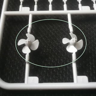 Strange jun fujian ship model ejection aircraft carrier national youth sailing competition electric assembled plastic model ship fujian ship's 2 propellers