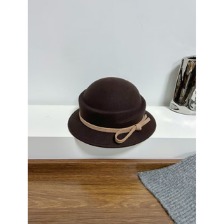 Zhi yunyan hepburn style woolen beret women's autumn and winter french retro basin hat wool top hat elegant temperament bow decoration coffee color m 56-58cm