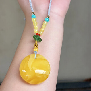 Layun feiyin high-end russian beeswax pendant, natural raw ore, unoptimized raw stone, full product clavicle chain, orphan collection grade, demon flower beeswax 36*18mm, about 15.5 grams