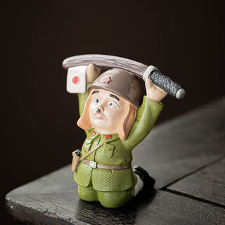 The shy color-changing tea pet ornaments japanese people kneel down to surrender tea play tea table tea tray decorations tea accessories boutique ornaments soldiers surrender color-changing tea pet