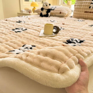 Fantasy thickened rabbit velvet milk velvet bed cover autumn and winter plus velvet quilted tatami bed single baby velvet bed blanket mattress polka dot panda velvet thickening quickly heats up bed sheet three-piece bed cover set 180x200cm + pillowcase pair