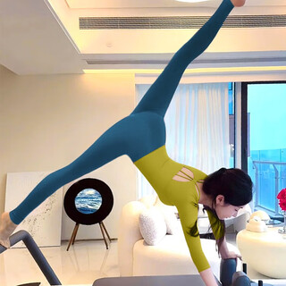 Double show 2025 super hot yoga top, beautiful pilates training suit with chest pad for women, autumn and winter sports fitness clothing, leaf yellow three-quarter sleeves + royal blue pants s 80-100