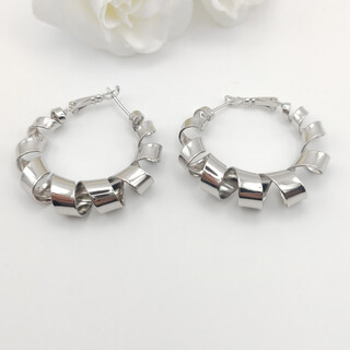 Xuping xuping jewelry fashion earrings collection versatile daily commuting student party earrings for girls ribbon design/about 2.5cm