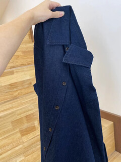 Xiaohongshu’s most popular style is layered with two-piece autumn and winter tops, a retro denim shirt and a sweater vest. dark blue denim shirt s 80100jin jin is equal to 0.5kg. one size fits all