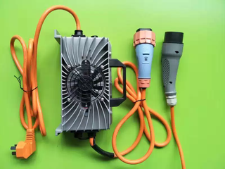 Yusenyi redding bidewen hantang baolu dazhong new electric car sedan external portable wire 60v15a with red charging gun main picture left gun